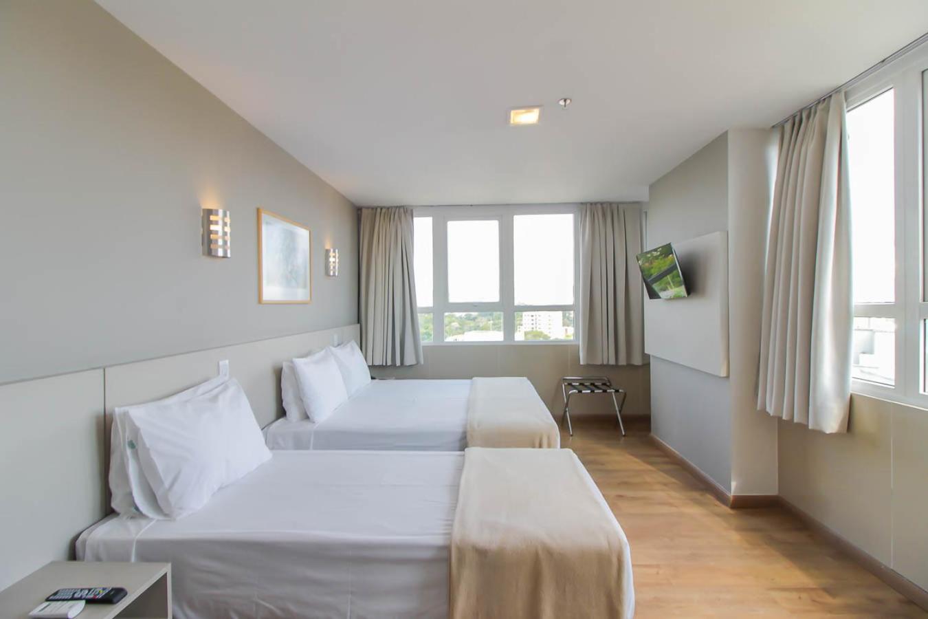 Coral Hotel proximo a Pucrs e Araujo Viana Porto Alegre Habitación foto